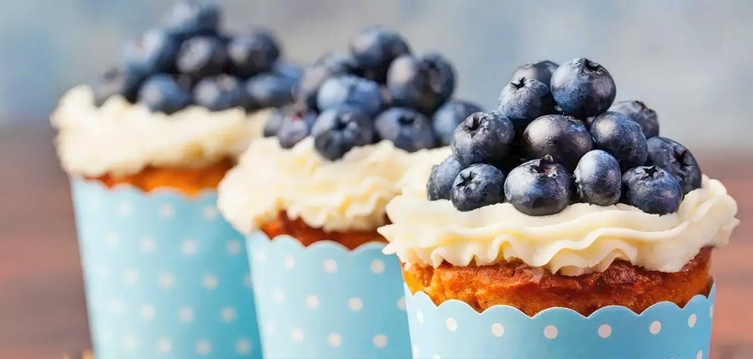 Grandma’s blueberry muffins – soft and fluffy homemade muffins filled with fresh blueberries